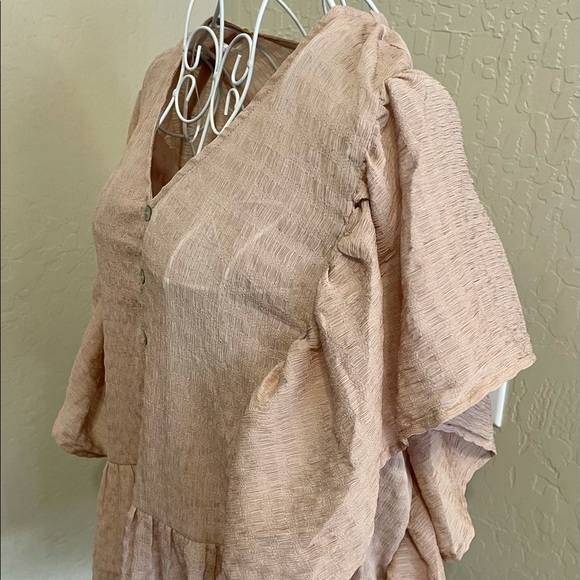 Romantic Ruffled Blouse NWT - Picture 3 of 9